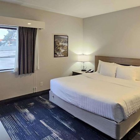 קוס ביי Edgewater Inn And Suites, Ascend Hotel Collection מראה חיצוני תמונה