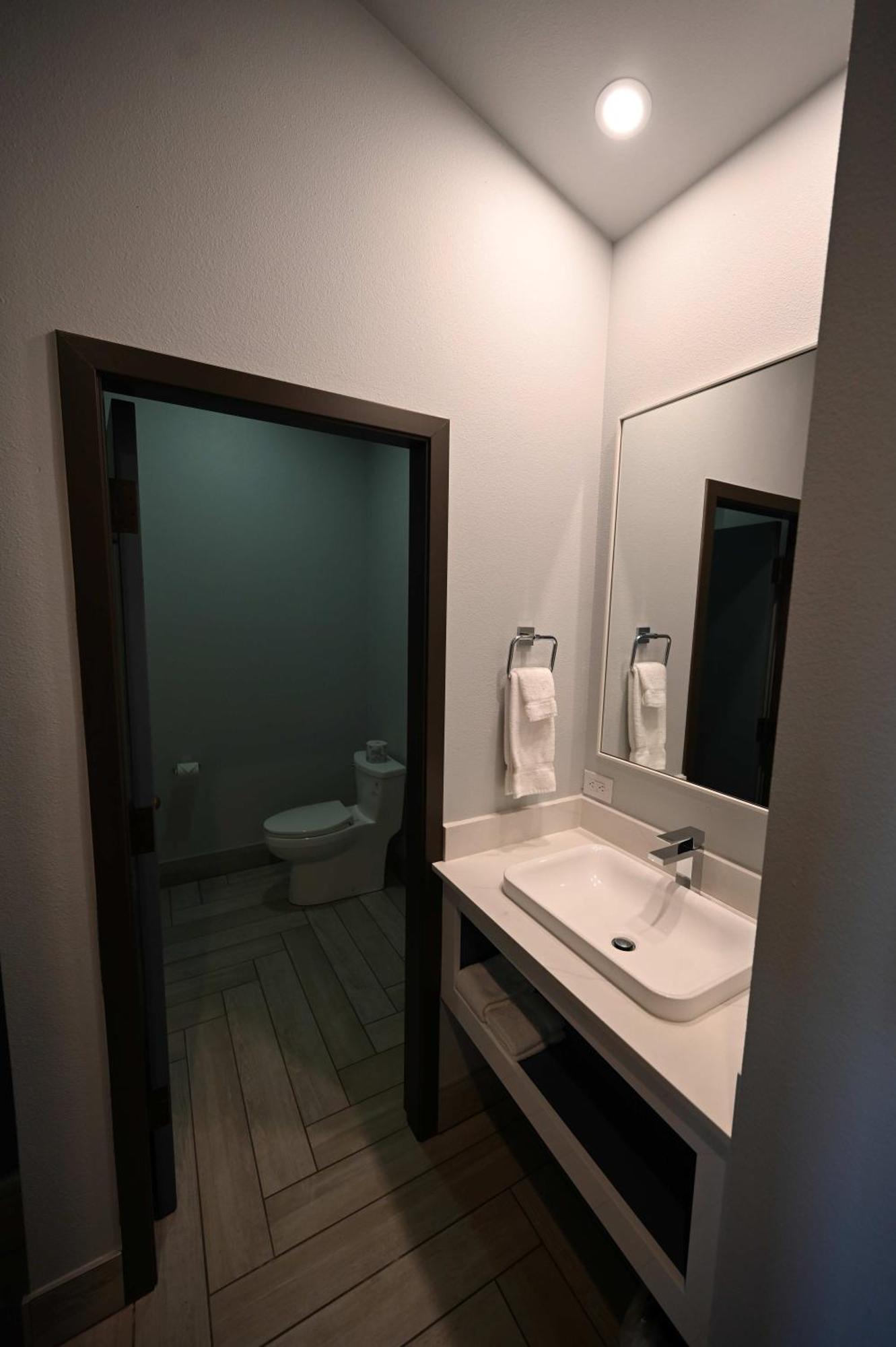 קוס ביי Edgewater Inn And Suites, Ascend Hotel Collection מראה חיצוני תמונה