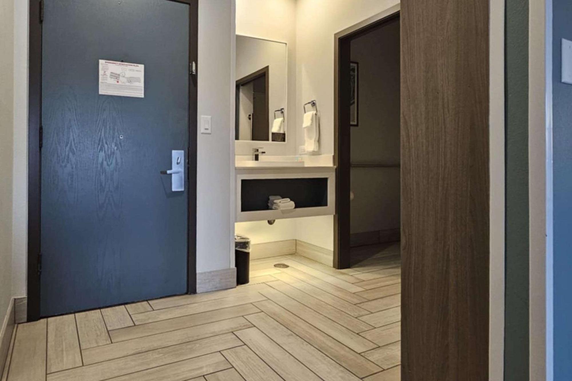קוס ביי Edgewater Inn And Suites, Ascend Hotel Collection מראה חיצוני תמונה